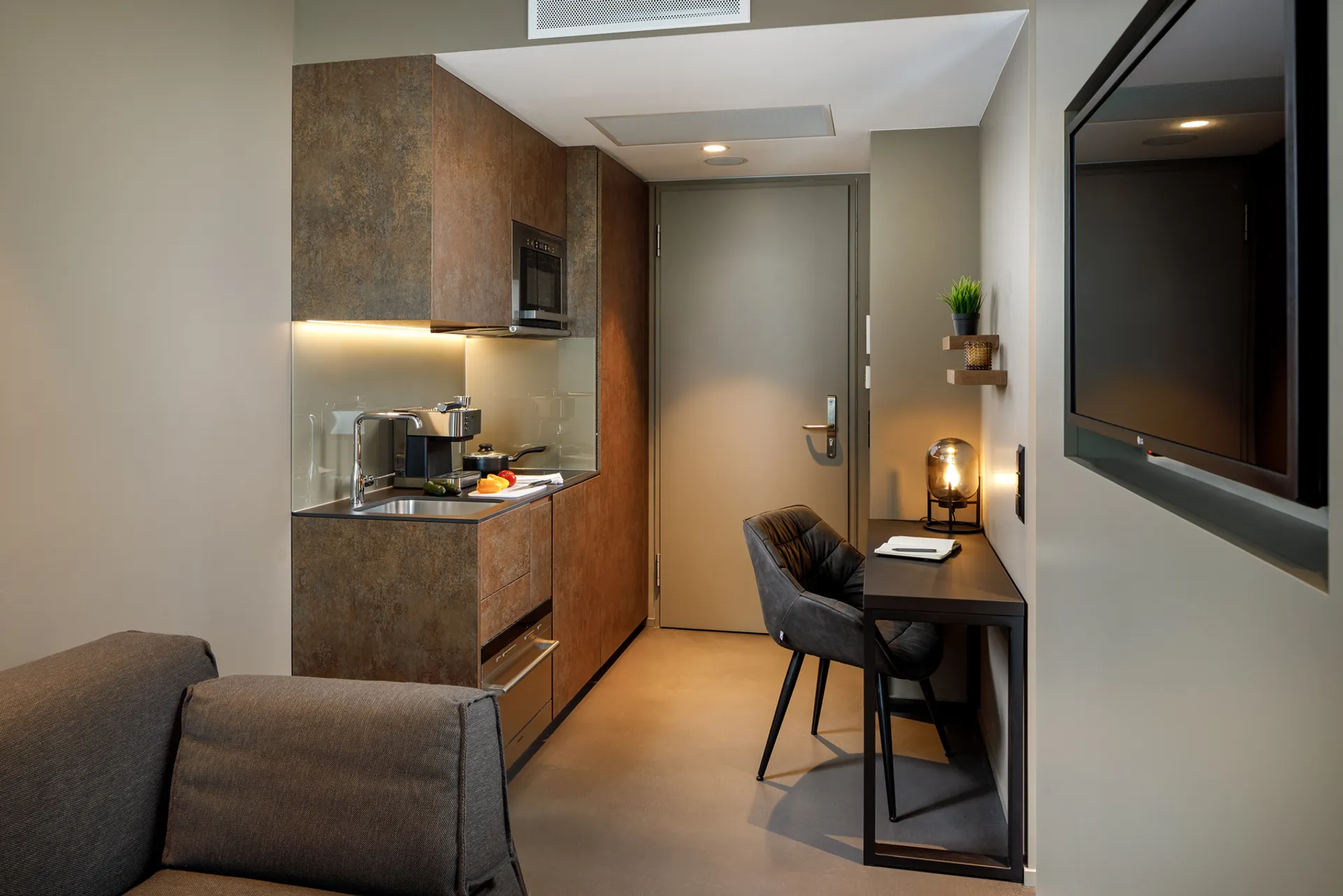 1 Bedroom Apartment Junior Top Floor